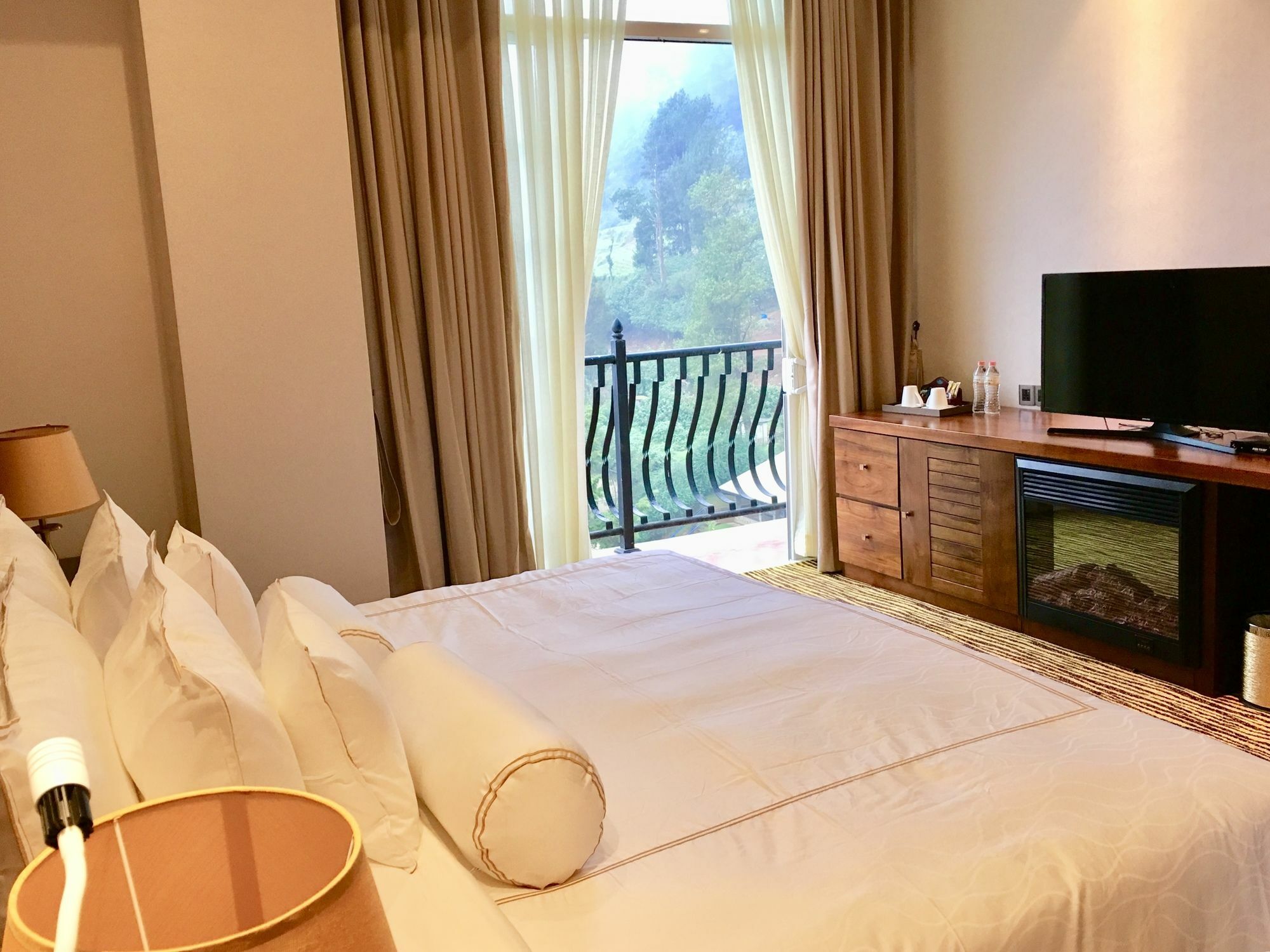The Golden Ridge Hotel Nuwara Eliya Exterior photo
